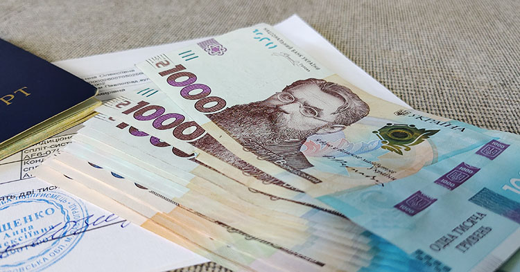 Де взяти кредит, якщо ніде не дають гроші?